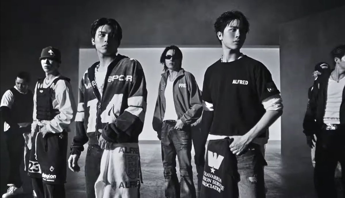 sahiarth's tweet photo. TREASURE YOU WILL ALWAYS BE THAT GOATED GROUP https://t.co/LMMWyu6EaT