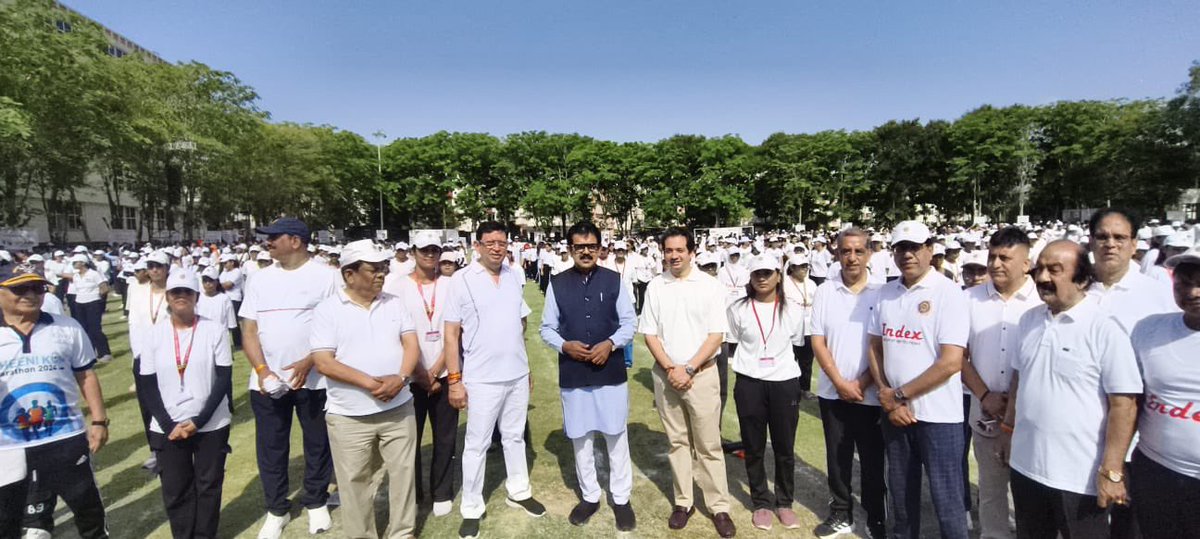 iShankarLalwani's tweet photo. योग महोत्सव 2026 के उपलक्ष्य में आयोजित विशाल सामूहिक योग कार्यक्रम में सहभागिता की। इस अवसर पर हजारों योग साधकों के साथ योगाभ्यास कर स्वस्थ, निरोगी एवं संतुलित जीवन का संदेश जन-जन तक पहुँचाने का संकल्प दोहराया।

1/3 https://t.co/IoMahO3ut7