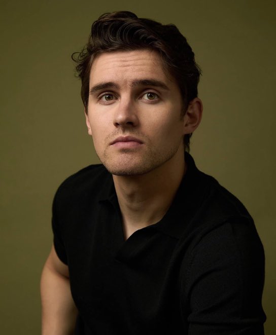 wendellsandico's tweet photo. happy pride month to Michael Johnston specifically https://t.co/EaUYzuuJJF