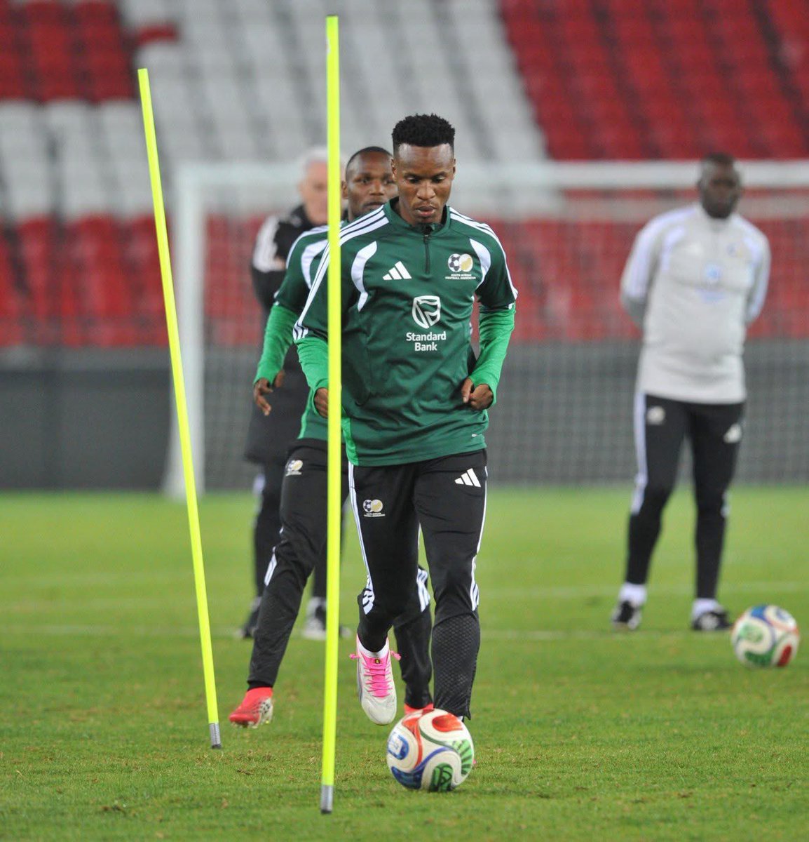 Hip2phomza's tweet photo. @_shimane_ @Collen_KM Themba Mshishi Zwane https://t.co/ZvMkaGv8kn