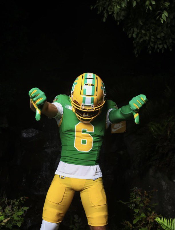 camstaycookin's tweet photo. Best uniform in cfb. https://t.co/bMAzfdhCQp
