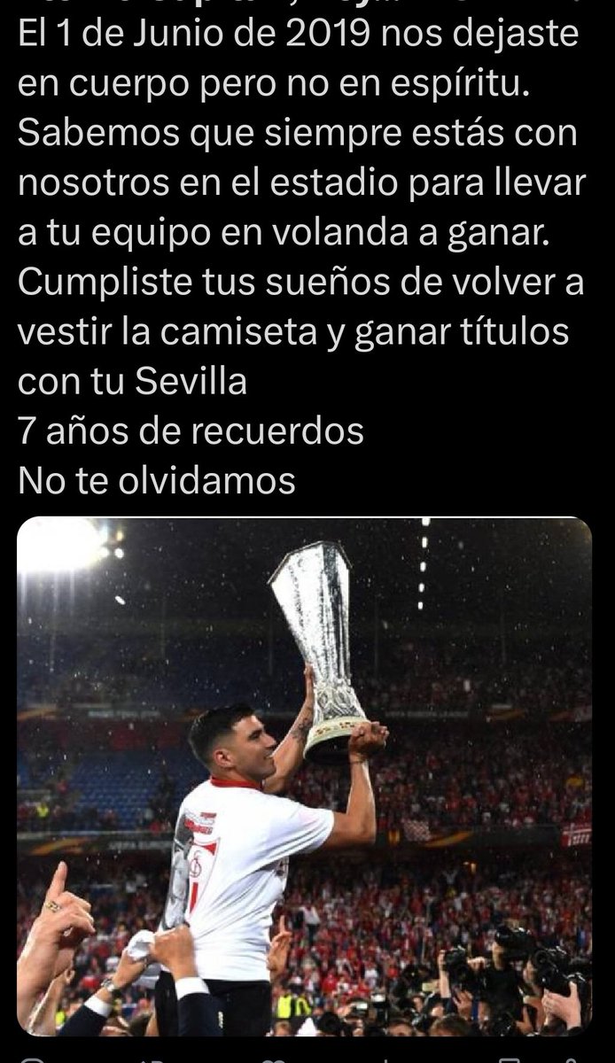 Sevillista93420's tweet photo. 7 años sin ti.... Eterno Reyes https://t.co/yR4fzBFwZ1