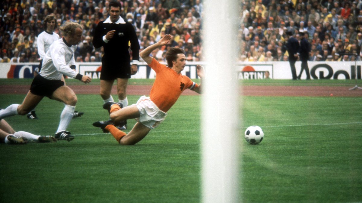 captainorange67's tweet photo. @_ChrisLepkowski Jack Taylor in 1974 https://t.co/LjMKYObtp6