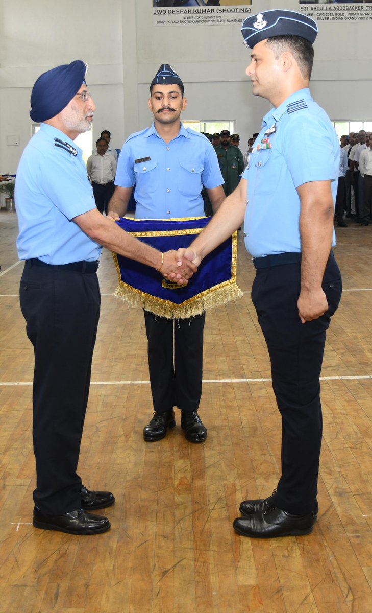 EAC_IAF's tweet photo. Air Marshal IS Walia, AOC-in-C @EAC_IAF visited an IAF base in the AoR and reviewed their operational preparedness. He interacted with air warriors, commending them for their professionalism and state of readiness. https://t.co/BJMebYrX3U