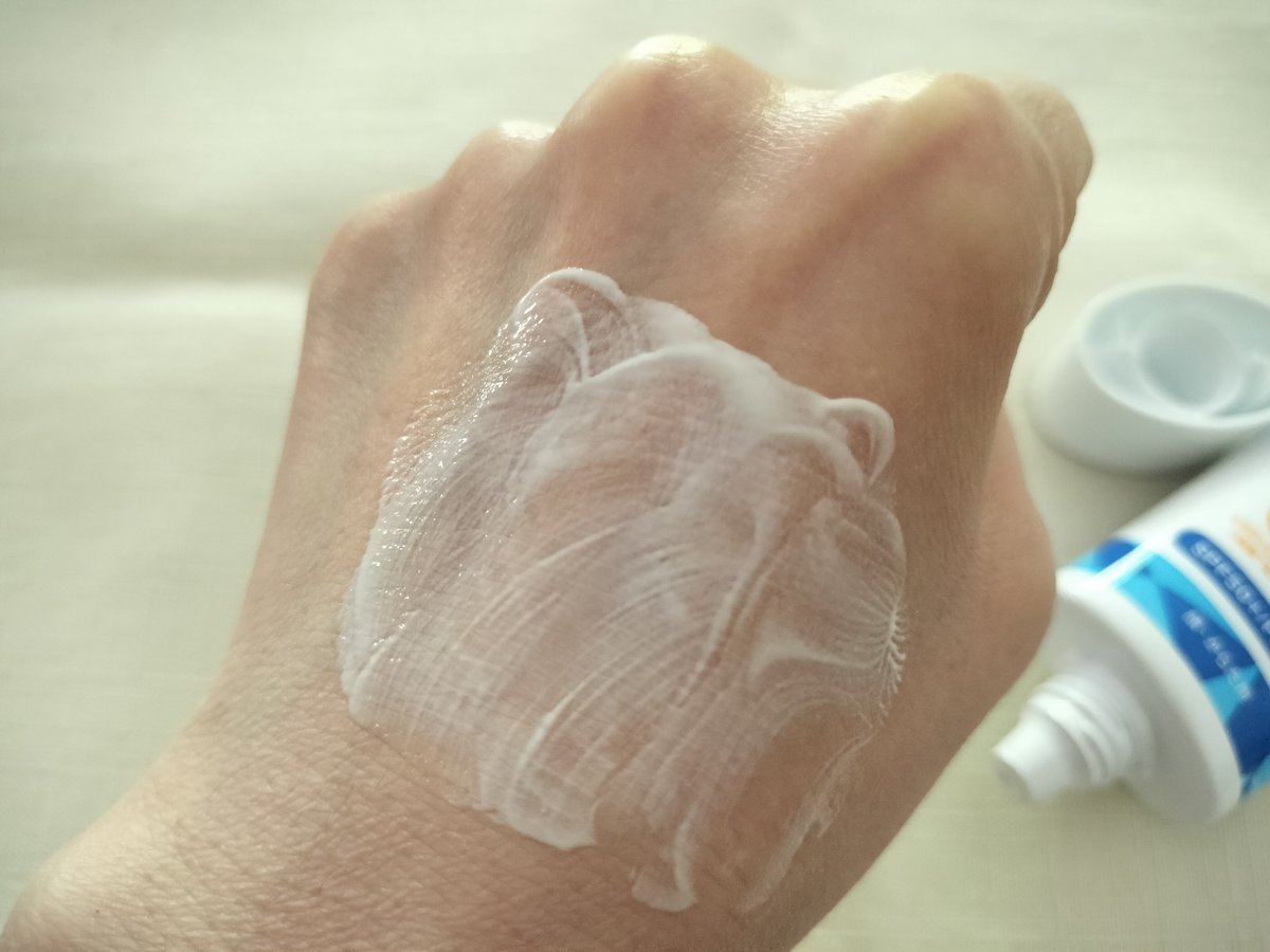 ayagolf's tweet photo. プロ・業務用UVクリーム超氷冷は清涼感を感じる使用感が特長！スースー感が気持ちよく、手足の広い面にも塗りやすいし、白浮きが気にならないので顔にも使いやすい♪暑い夏におすすめですよ～(´∀｀*)
【PR】 #プロ業務用UVクリーム超氷冷 #ひんやりUV #日焼け止め #UVクリーム https://t.co/USKEAIB1p6