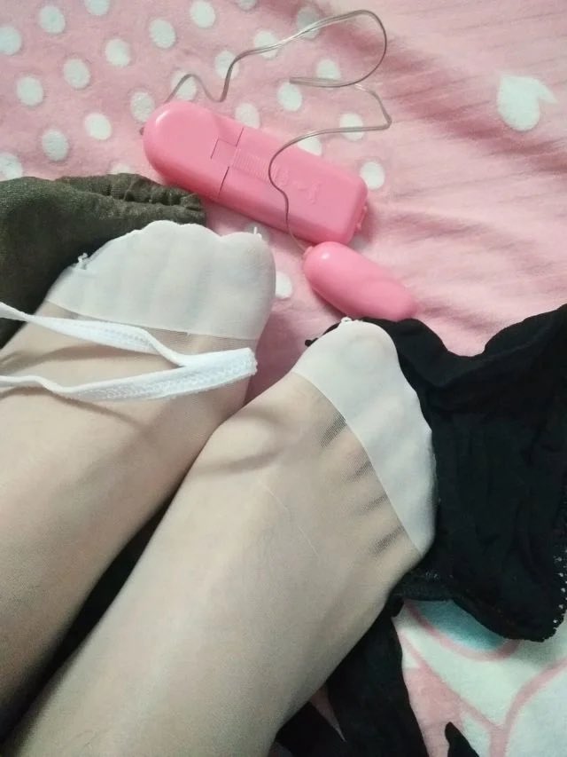 kenchen549942's tweet photo. wataa 谁能告诉我粉红色玩具怎么玩？ https://t.co/I8u02uAqlM