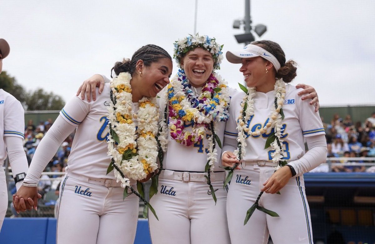marti_maple's tweet photo. @jen_schro @UCLASoftball Bruin Magic https://t.co/iJBliCVSau