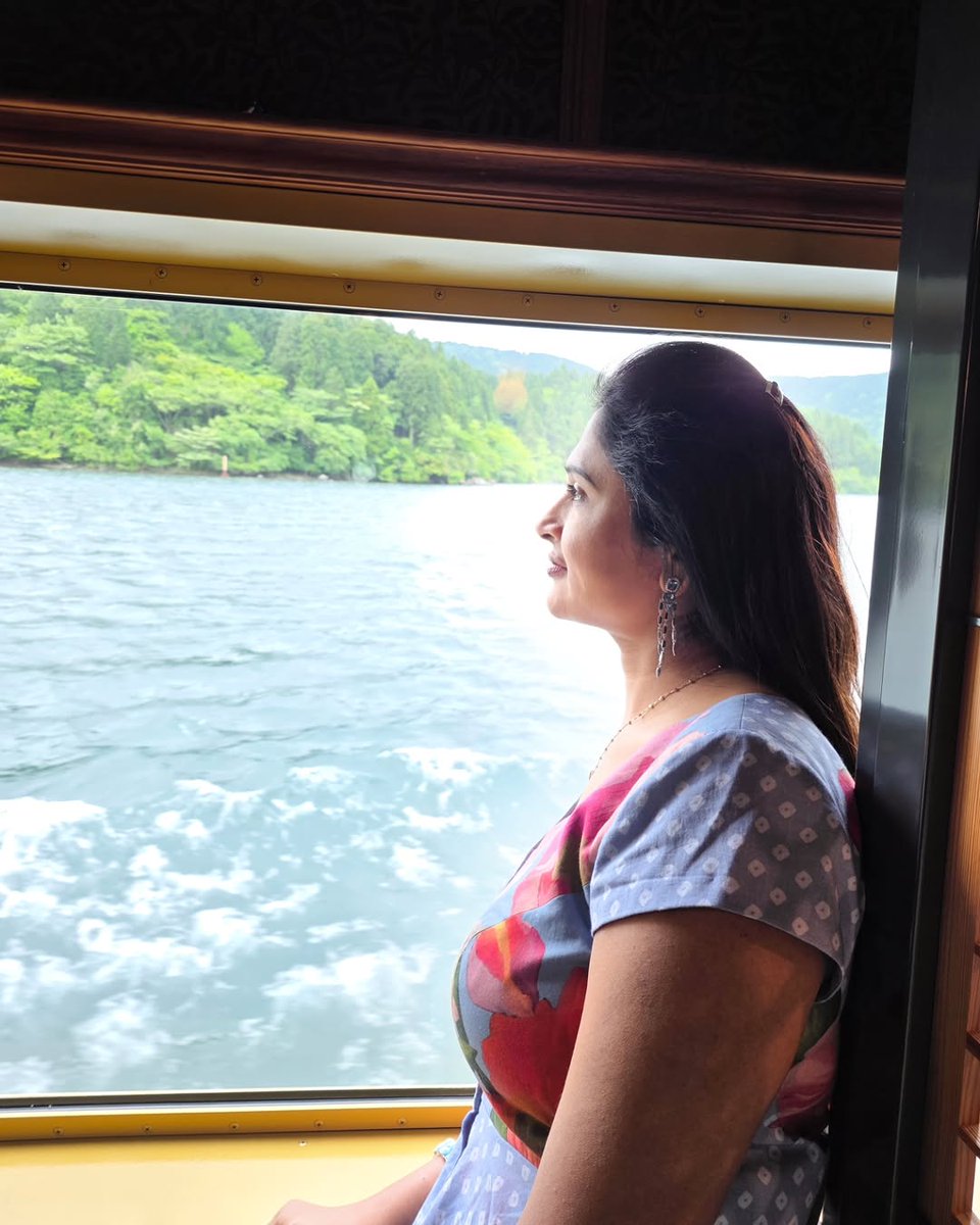raokrish011's tweet photo. Praveena salla side view 🥵😋🥵🔥🔥🔥
Deeni sallu mottam pisukutu Nippls baga kasi ga korakali 🔥🔥
Deeni Puvvu kasi ga naki ha kasi lips tho Mogga chikichi face meda rasam karchi puvvu kasi ga dengali 💦💦 

@18_midhun65085 @corngod2042 
@Lustyyyking https://t.co/p8d7vJzI9t