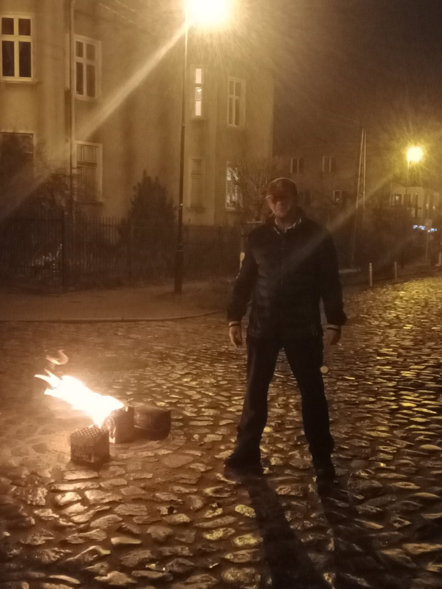 biernac148's tweet photo. Król cyfer to Lucyfer amuletu druga strona 72 imiona Metatrona,atrybuty klucz i zegar,Talmud Babiloński traktat Sanhedryn 38B,Kagiga 15A,Sefer Hekhalod 9-13 Mara KoszmarA, Hekatan.Nieposluszensteo będzie karane 13 u Żydów oznacza smierc https://t.co/TwWtetzhHn