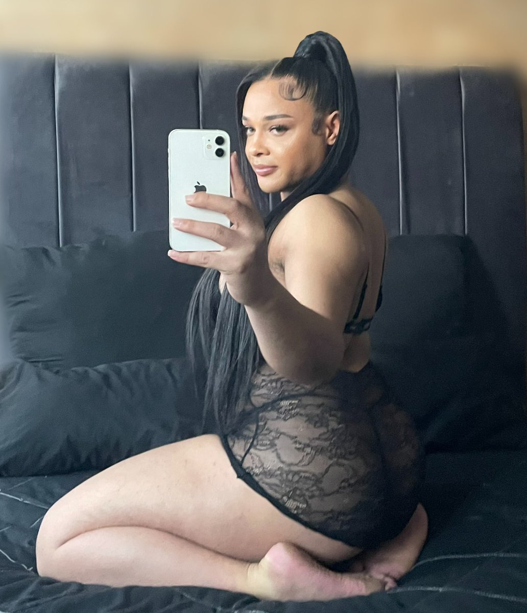 ThickThighsSaveLives💦 tweet media