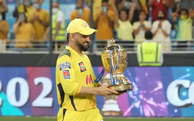 Im_vkolhi's tweet photo. Contribution in IPL winning seasons

1300 runs                               1100 runs
In 2 seasons                           In 5 seasons 
(150+ SR)                                (130 SR) https://t.co/KkPvoDXBzj