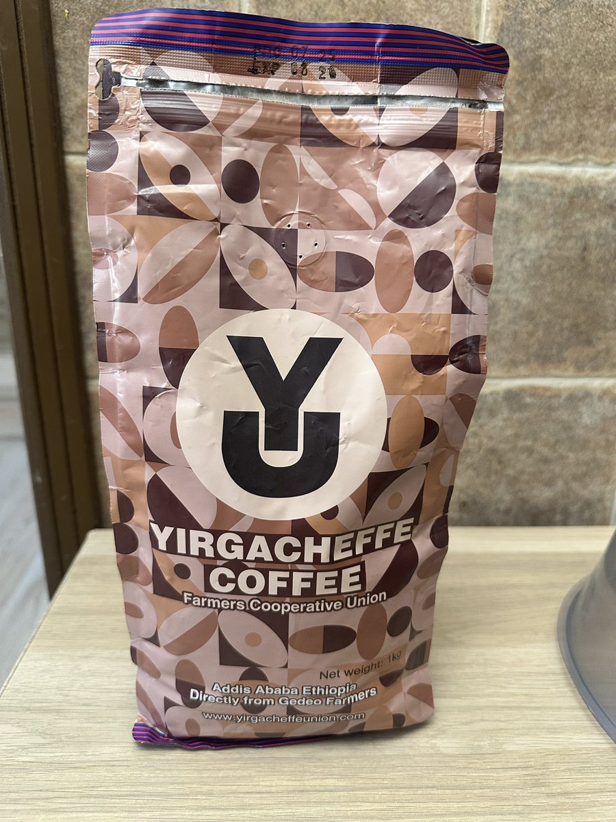 ashishberry's tweet photo. Nothing beats good coffee and even better company ☕🇪🇹 Grateful to king of tanzania @longhaulpilottz who gifted me this incredible coffee. Every cup is a reminder of the conversations and insights we share. Until next time, bhai #coffeepecharcha #coffeeconniseurs https://t.co/mapawT8Yph
