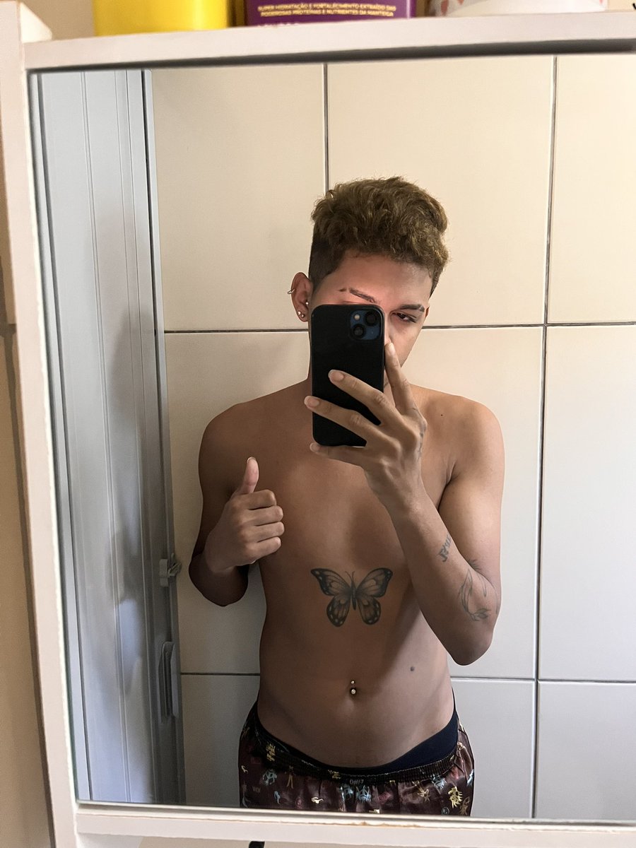 silvanando01's tweet photo. Preciso de uma academia urgente 😩 https://t.co/qoCpPiFFtm
