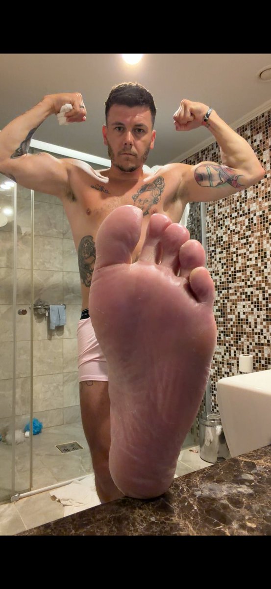AlphaLukex1's tweet photo. Fresh week, fresh month💰

I want a 5 digit month this month, no excuses.

I’m active all day for customs, calls, drains, poppers 😈

Go send and then crawl into my DMs https://t.co/rAkInJYbkB