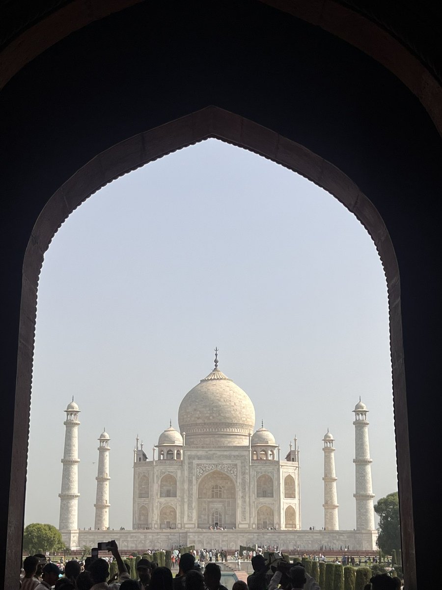yugauchi's tweet photo. インド3都市を回りました。デリー、アグラ、アムリトサルです。もともとパキスタンのラホールに抜ける予定で、事前にリサーチしていたのですが、ワガ国境は外国人通過不可でした。目立つアナウンスがないうえ、ワガから入国と言ってもパキスタンビザは取れてしまいます。旅行される方はご注意を！ https://t.co/oRhfVnLq6X