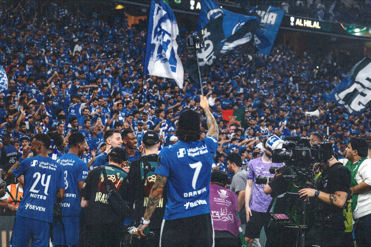 _su20's tweet photo. ضحية كوكو  جاء من أجل تكتيك معين ، مو عشان يكون هدّاف بوجوده كان الهلال ثابت بالأداء والمستوى، لكن بعد إسقاط اسمه الى دوري أبطال النخبة فقدنا الصدارة وتذبذب مستوى الفريق وجوده كان مهم جدًا

يا عزتي لك يا الأوروغوياني https://t.co/Xw3YDJCWgv