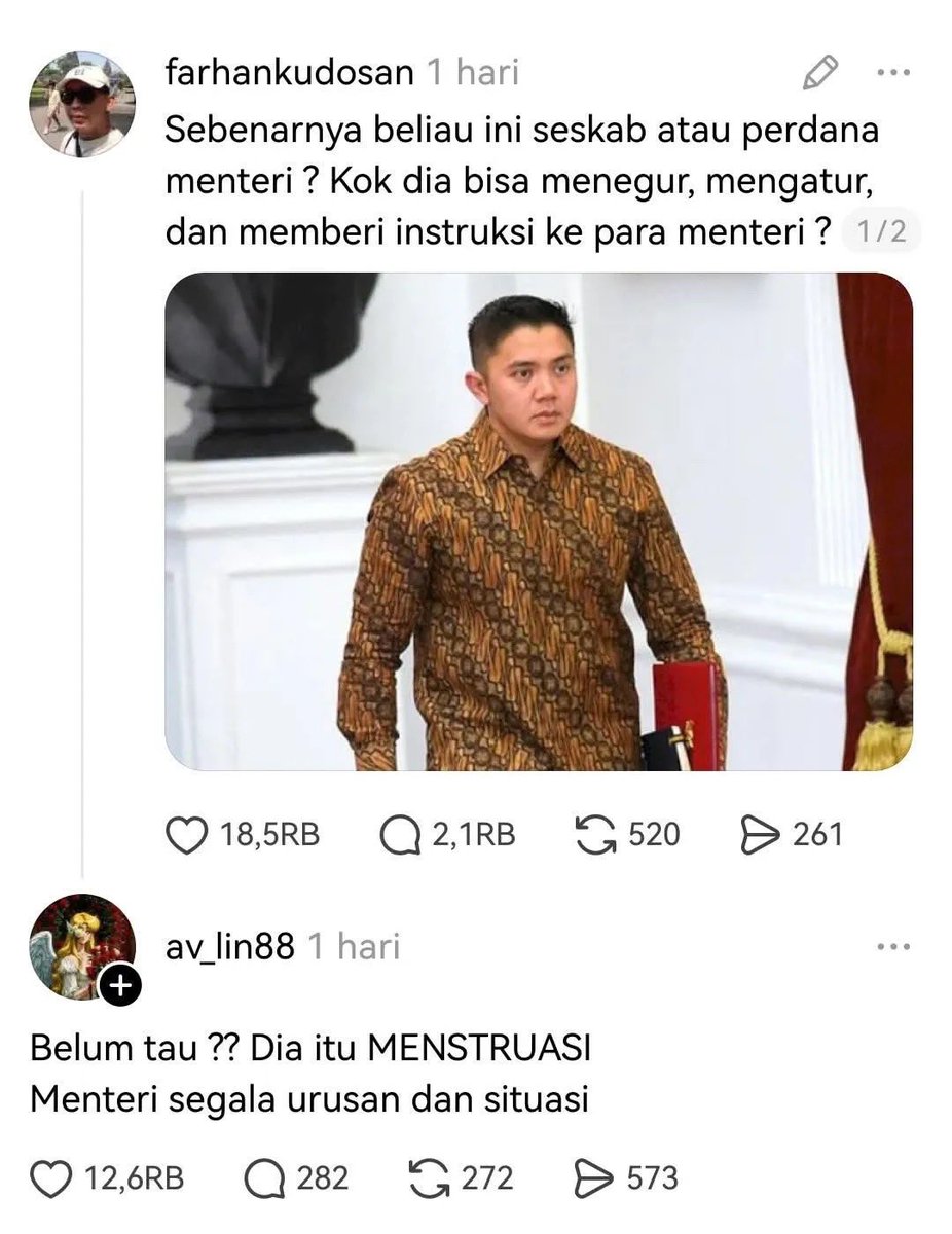 bgkiting's tweet photo. Dulu pelajaran PPKN ngajarin tatanan negara ada Presiden, Menteri, lembaga, dan tupoksi masing-masing. Sekarang kadang rakyat jadi bingung… kok rasanya semua jalan menuju satu pintu: Seskab Teddy 😅 

Menteri mau koordinasi → ketemu Teddy. 
Program pemerintah → dibahas Teddy. 
Komunikasi kabinet → lewat Teddy. 
Jadwal Presiden → Teddy yang atur. 
Kursi Presiden → Teddy yang cek. 
Payung Presiden → Teddy yang siapin. 

Lama-lama bukan lagi hubungi kementerian terkait, tapi sudah izin Teddy belum?

sc:threadthe_yestefendy