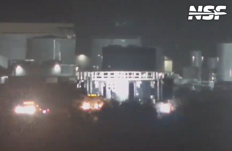 TrackingTheSB's tweet photo. An unknown Booster Transport Stand is headed up Highway 4, most likely to the Port of Brownsville. 

Track Starbase Here: https://t.co/H4dbT3BRuz 
Join Our Discord Here: https://t.co/hgUICqZQoK

📸NSF | Starbase Live | https://t.co/CAVBNbNjq1

#Tracking #Starship #Starbase #SpaceX