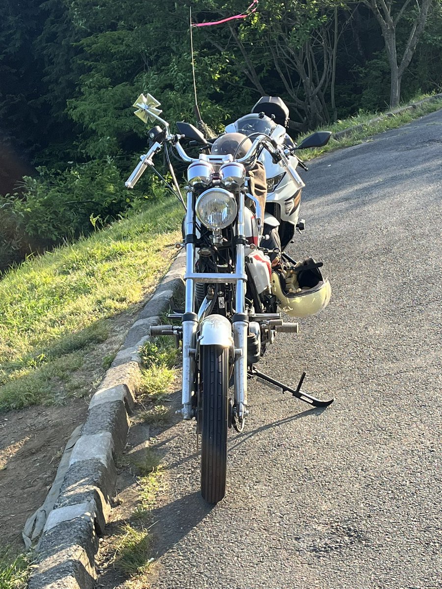 57_omega's tweet photo. 先週？ときがわの天文台付近まで山登りしました！

帰りの道中からマフラーからカラカラ金属音みたいなのが聞こえるようになってきて、
帰ってからサイレンサーを開けてみるとグラスウールがボール状になった玉ころが悪さしてたみたいで…
もうほとんどなかったグラスウールを取り除きました https://t.co/tFuxg3HDbb