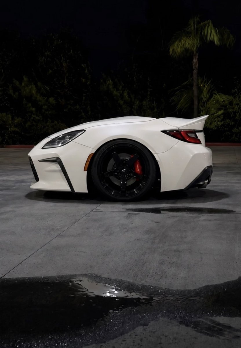 Car Grails tweet media