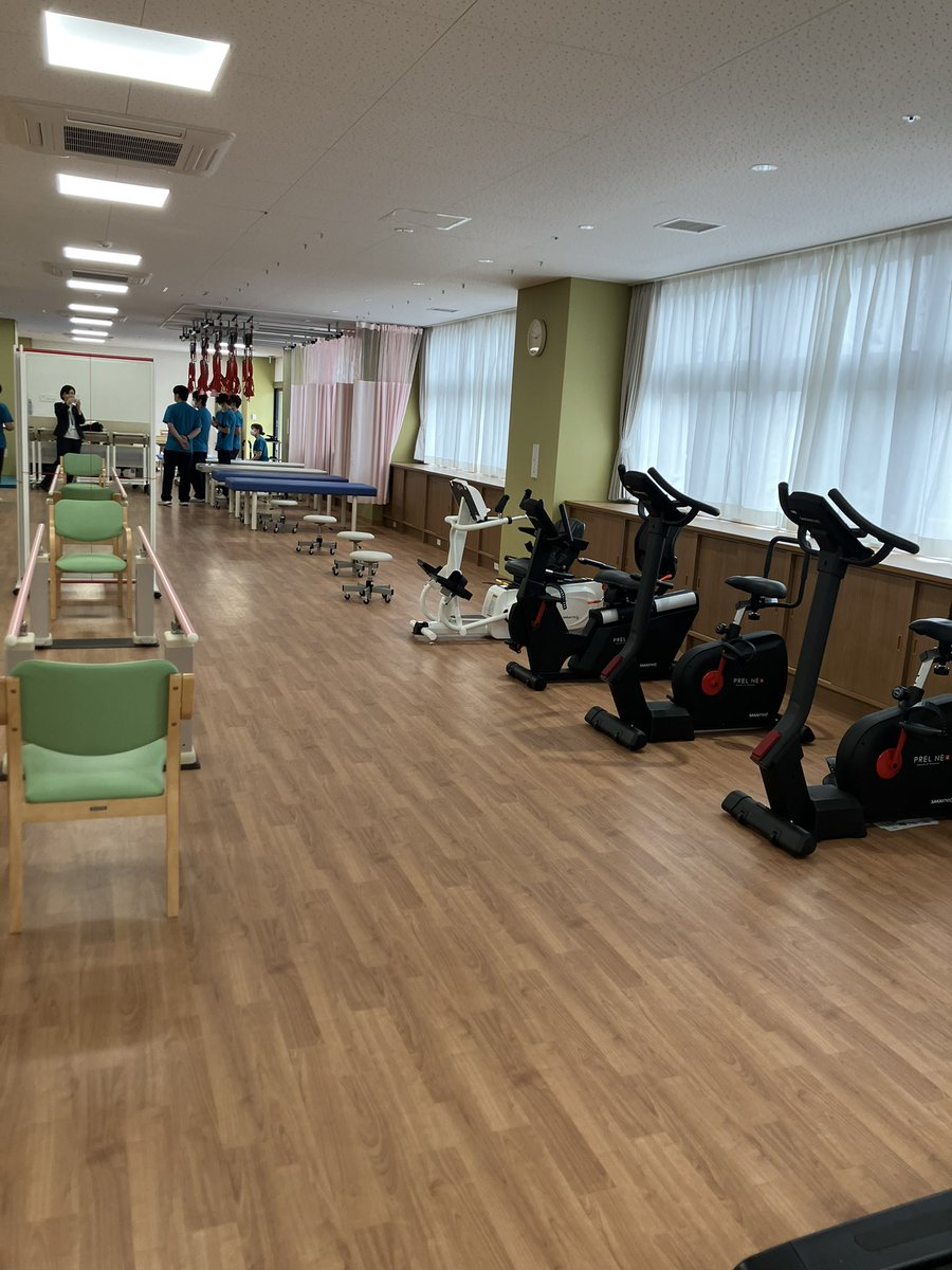 TMH_recruit's tweet photo. 6月1日（月）TKGリハビリテーション病院（ルヴィーブル）が開院しました。
回復期病棟120床、地域包括ケア病棟32床の計152床で稼働します。
外来通院リハビリテーションも、6月8日（月）から新病院で行われます。
#つくば#筑波記念#TKG#リハビリ#研修医 https://t.co/tTVMqJ9Wda