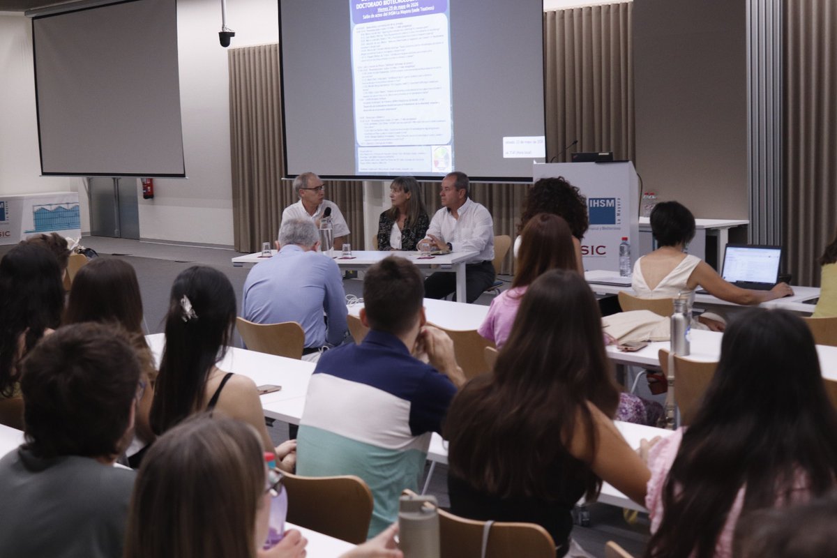 _ibima's tweet photo. 🔬 Talento IBIMA en la VII Jornada de Biotecnología Avanzada del @IHSM_CSIC_UMA, donde destaca la conferencia de Fernando Rodríguez y la implicación de Elisa Matas en la organización.

¡Compartir avances científicos, generar nuevas conexiones y seguir impulsando la investigación! https://t.co/SmEjmMjU7X