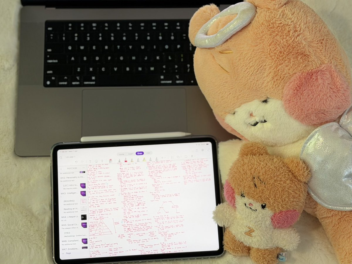maebluus's tweet photo. 🖇·˚ ༘ ┊͙ [Study Log] !  ˊˎ -
#studytwt studying w my yr 13 regalia on for old time’s sake lol + active recall w binini :3 (also tried starting my criminology assessment but i genuinely got overstimulated and gave up) https://t.co/PPLrfQEdsd