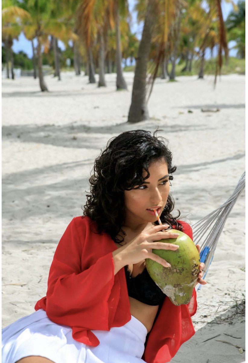 Harin1970's tweet photo. Coconut water is considered as nature’s premier hydration drink, celebrated for its ability to rapidly replenish the body. Composed of 95% water, this refreshing liquid is naturally packed with essential electrolytes like potassium, magnesium and sodium that closely mimic the body's fluid balance.

Follow the Treataid: Home Health Hints channel on WhatsApp: https://t.co/kXFDvVd5on