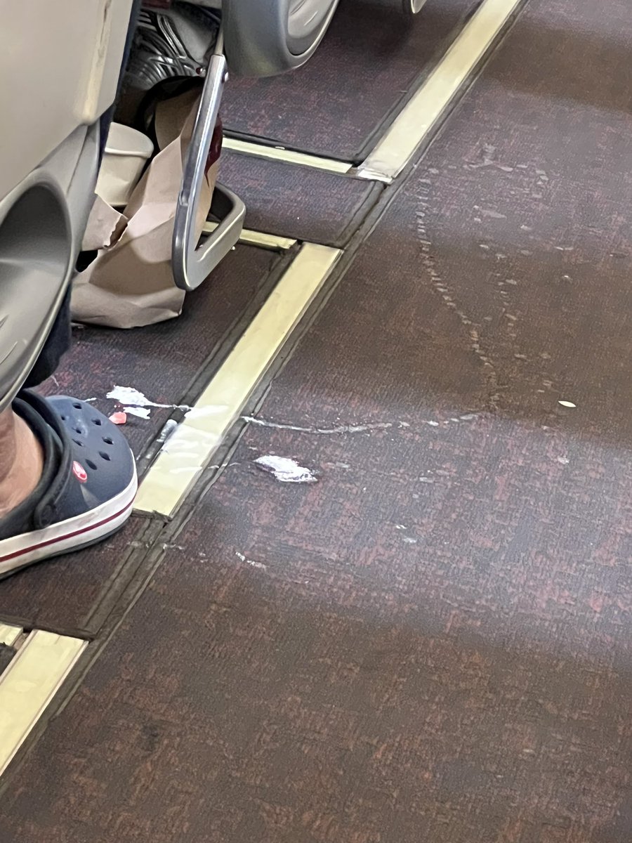 mgupta4980's tweet photo. Passengers of SpiceJet Flight Delhi–Jammu (scheduled 7:00 AM) have faced repeated delays, poor communication, and unacceptable onboard conditions. After multiple postponements, passengers were boarded into an aircraft with no functioning AC, damaged interiors and no pilot https://t.co/qlv2gyrIdF