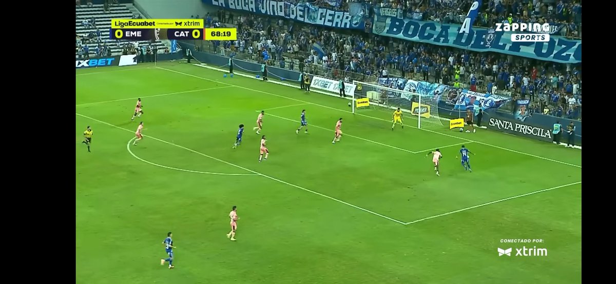 Otilinismo's tweet photo. Pese a la victoria de Emelec hoy es insostenible lo de Romario Caicedo 
Prefiere quedarse sin ángulo para un remate imposible que dársela a Mina que llega solo

Casi 1 década aguantando a este burro y el único juvenil en esa posición fue Edgar Lastre... https://t.co/2Ru7LL8iPf