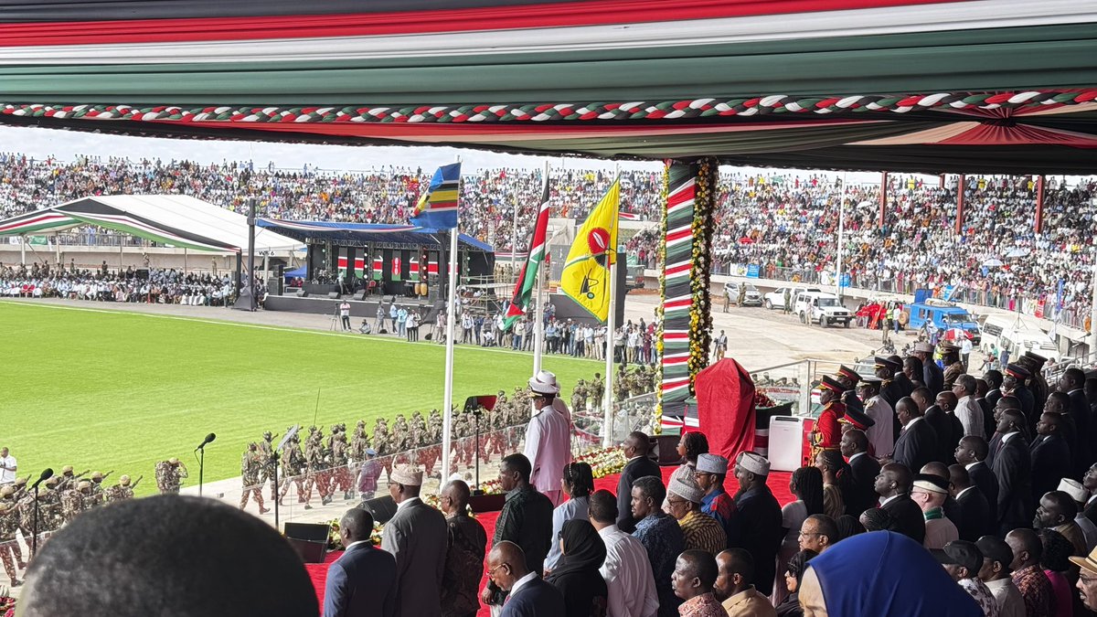 Ijabril's tweet photo. From beautiful Wajir Stadium, we join the people of Kenya in commemorating #MadarakaDay. On behalf of the Government and the People of #Somalia, we extend warm congratulations and sincere best wishes to the Government and the People of #Kenya on this important national occasion. https://t.co/tBL4IP3nIz