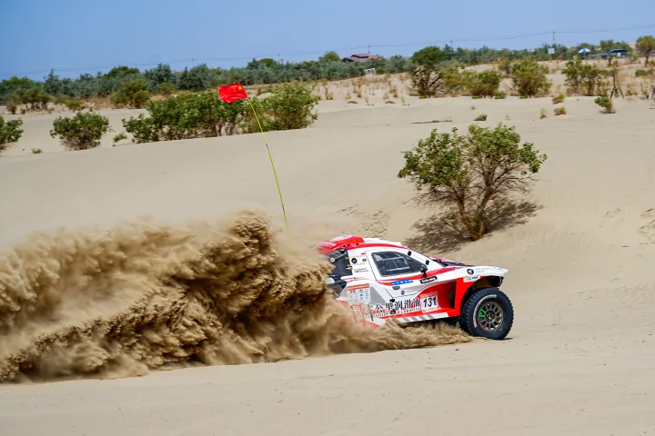 zmlubricant's tweet photo. SS10 Makaiti N39 Ultimate Showdown 🏜
All members fought brilliantly in the extreme desert.
🥇 Lu Binglong: Stage Champion
Aliyyah: 4th  |  Fan Gaoxiang: 5th
ZM Team takes top 2 in overall ranking and secures top 5 of the stage.#ZeroMileageLubricants  #taklimakanrally2026 https://t.co/wWJQ9MKPSa
