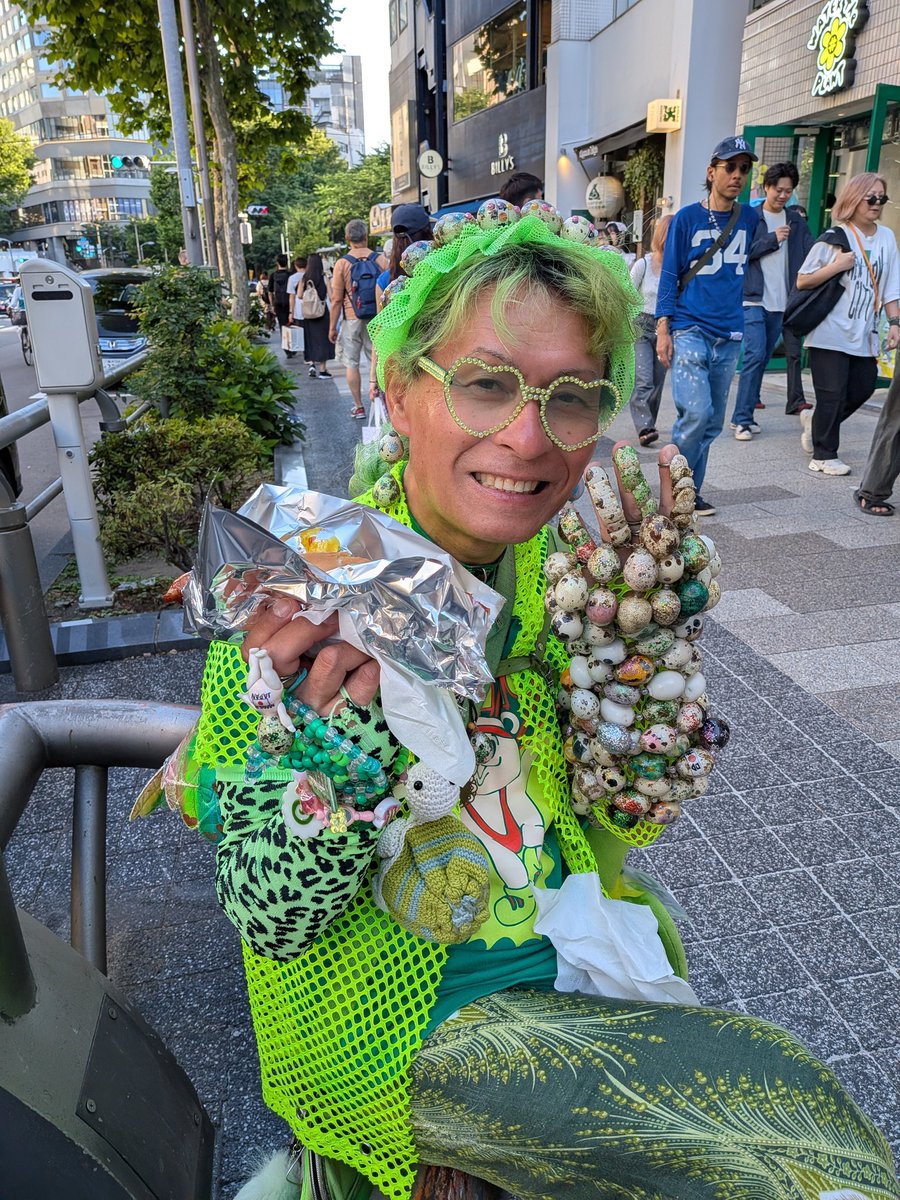 969nope's tweet photo. 土曜日、緑花星さんと原宿行った時買ったしじょるさんの激かわペンギンスプーン
自分的に高価、、でもお弁当楽しみになって仕事行くの楽しくなるかなって思ったけどそうでもなかった
このホットドッグまた食べたい
当初の目的だった私ノ私さんにはタイミング合わずで。。 https://t.co/yUOiFrXoLf