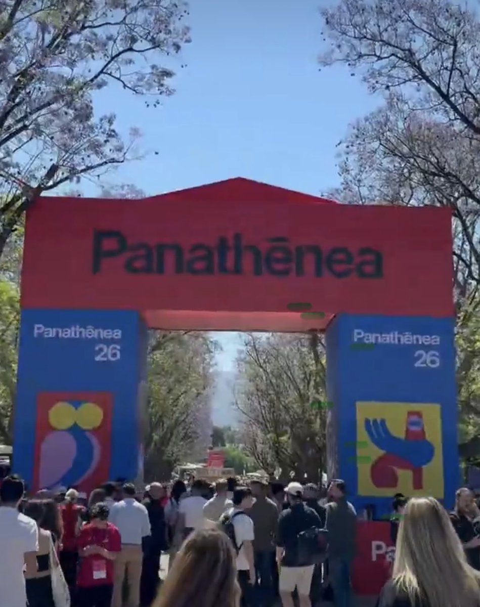 HelsinkiGreek's tweet photo. #Panathēnea, 🇬🇷version of #Slush, the ancient Greek festival reimagined, a leading tech &amp; culture festival was held in Athens for the 2nd time gathering 10K attendees &amp; 3,5K startups, based on the dynamism of 🇬🇷 ecosystem. 
🙏co-founder #LarsRasmussen https://t.co/5XhXvkRXDD