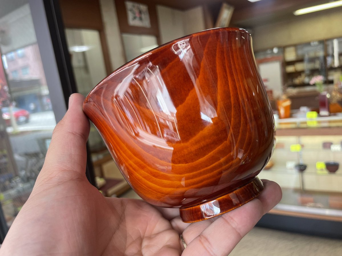 fukujuonline's tweet photo. 【日常に漆器を✨】

漆器は毎日使うことでこそ価値が生まれます✨

傷も、艶も、色の深みも全部が“あなたの時間”と一緒に育つ器です！

プラスチッ��が当たり前になった今だからこそ、一生使えるものを選ぶという贅沢を✨

あなたの毎日に、まずはひとつ迎えてみませんか？

#飛騨高山
#春慶塗
#漆器 https://t.co/zbnLaELJcd