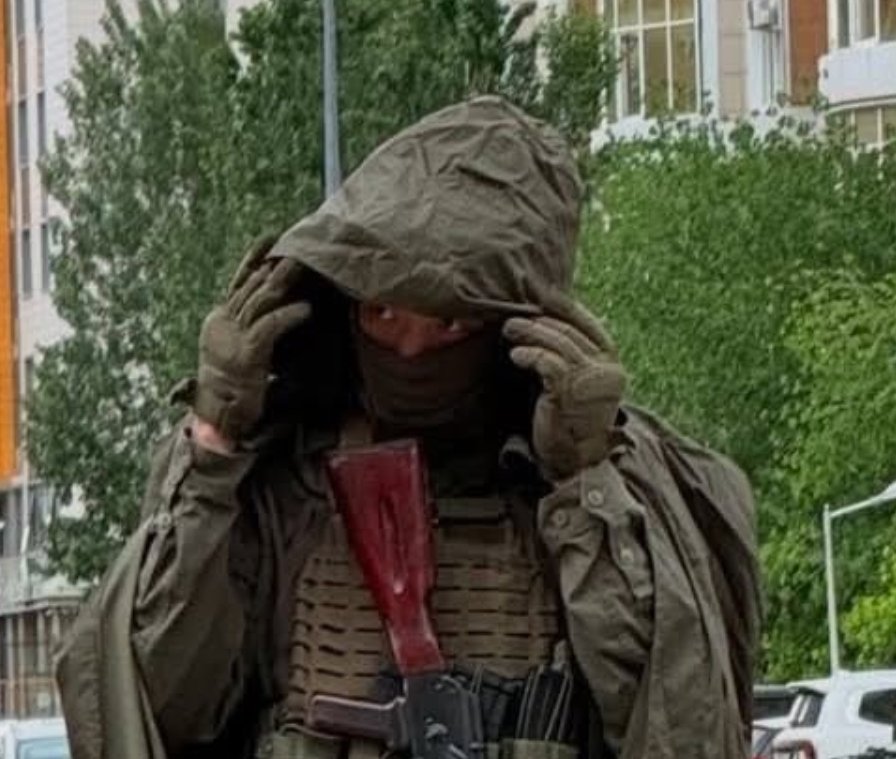 Preciousfeature's tweet photo. @blackstarops Shot fired!! Shots fired!!!

Operator: Where? https://t.co/O1imdvxy5C