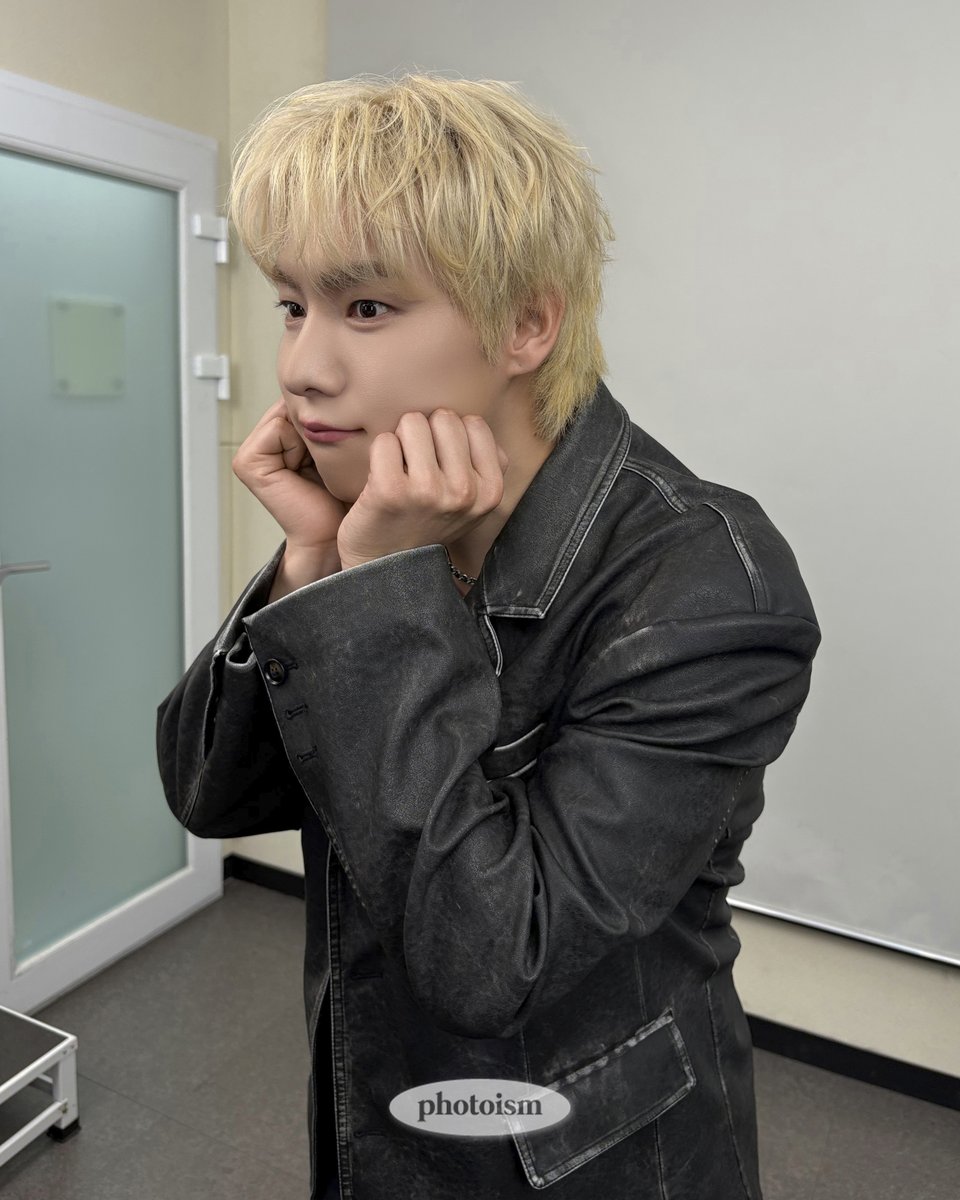 photoism_behind's tweet photo. PHOTOISM X ONEWE

원위 좋아하는 맘이 커졌어
진짜 막 공룡만 해 🦕

@official_ONEWE

#포토이즘 #ONEWE

ONLY IN PHOTOISM https://t.co/eJJ5v8qbxs