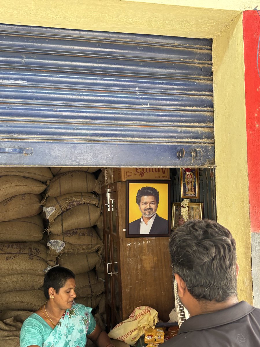 officialtharunn's tweet photo. இன்று ரேஷன் கடையில்🥰 https://t.co/QX9YuoSBCq