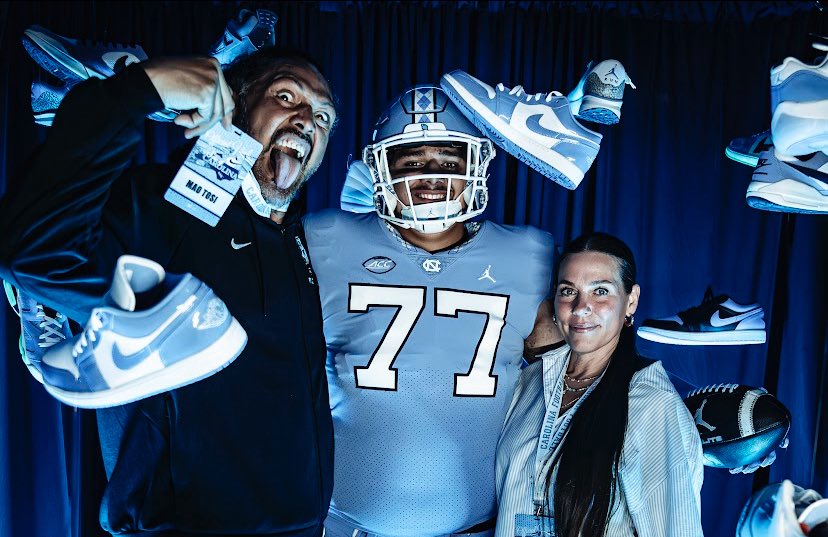 lauifi_tosi's tweet photo. 100% Committed to The University of North Carolina!!!!
Thank you to the coaches and my family who have supported me along this journey. Go Tar Heels!!!🩵🤍
@CoachEarly_MHS @coachrhiguera @UNCFootball @BrandonHuffman @lancethompson_ @CoachWillFriend 
@PrepRedzoneAZ @MillenniumFB https://t.co/39jvFbTgVR
