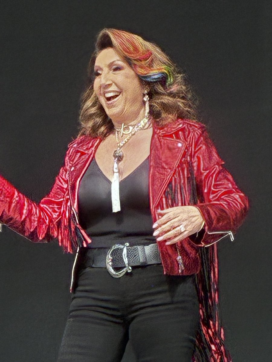 TeamJMD's tweet photo. The Mighty Hoopla - you were everything… actually @TheJaneMcDonald you were everything. https://t.co/VHCdasRnig