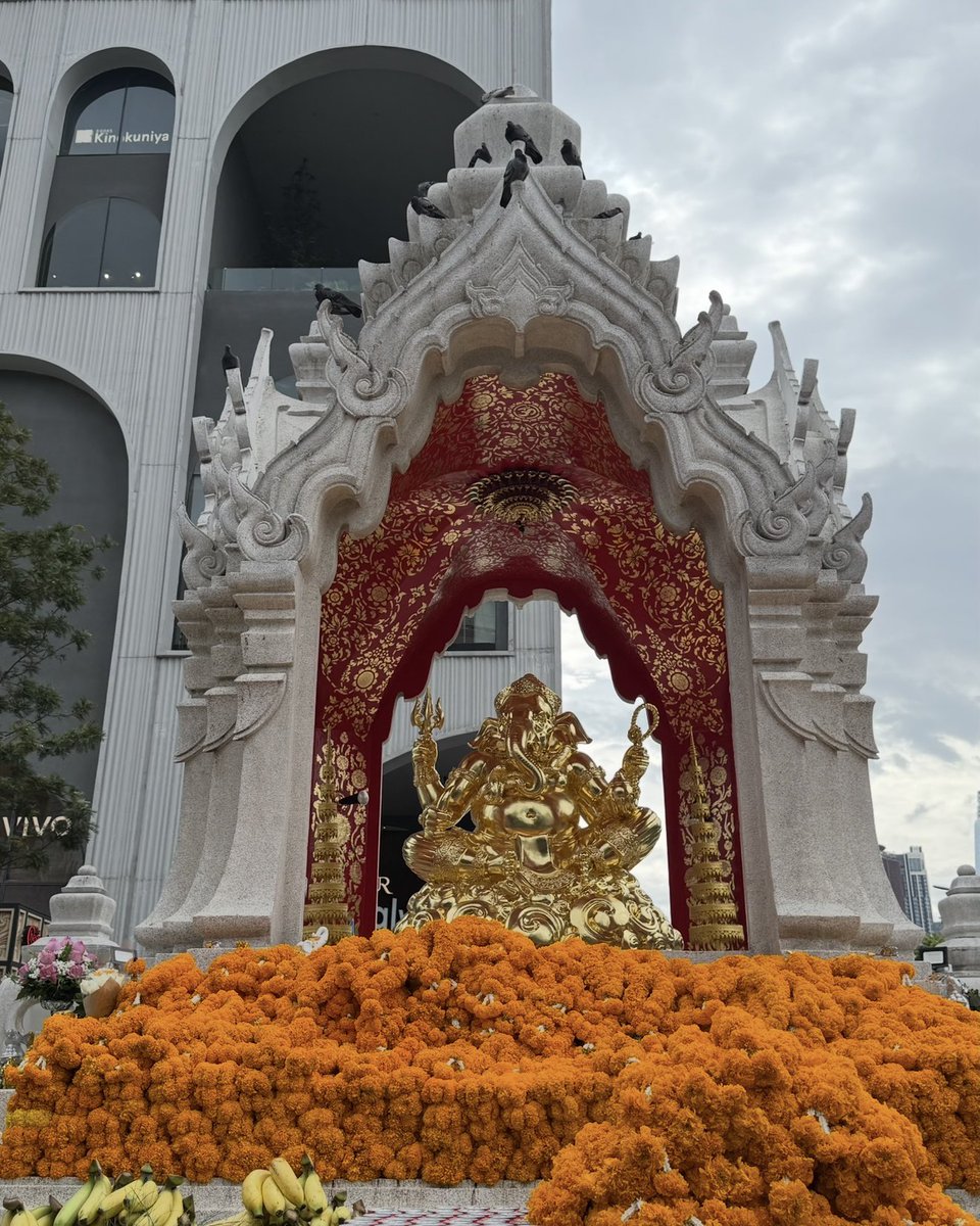 จองชุดฝากถวาย ทักไลน์ @ ค่า 🕉🕉 tweet media