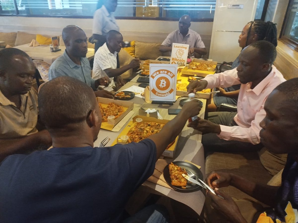 Nilebtcommunity's tweet photo. Reminiscing the Bitcoin Pizza Day in our community!!surely it was a huge success. playing the Satoshi's mind game that opened up beautiful conversations about freedom and positive time preference. Thanks to @BitcoinKampala for making it possible for us to share pizza &amp; laughter. https://t.co/k8qIfXd5s2