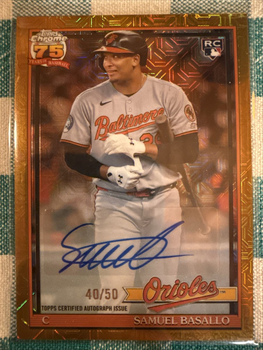 johnkmarks's tweet photo. @cardboardbst /50 Auto.  ApplePay or Venmo.  $240 shipped. https://t.co/4yQn1wTZdN