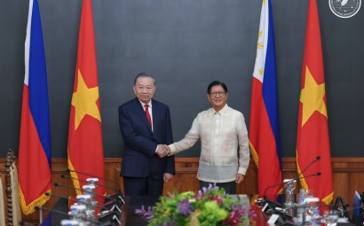 DerekJGrossman's tweet photo. "The Philippines and Vietnam on Monday declared peace, stability, and freedom of navigation in the South China Sea to be 'non-negotiable' as the two claimant states elevated bilateral ties and renewed a key defense cooperation agreement."
https://t.co/dFTVvCMGyF https://t.co/5kV2BZlGm9