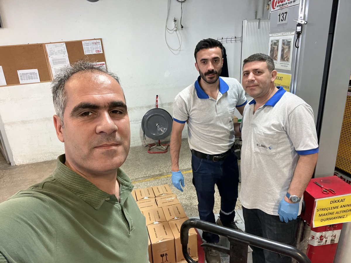 ismail_N_B's tweet photo. E.C.A Elsel Gaz Armatürleri A.Ş işyerimizden bayram dönüşü haftanın ilk iş gününden herkese kazasız belasız hayırlı haftalar hayırlı çalışmalar dilerim.
#TürkMetalSendikası
#İstanbulTuzlaŞubesi
#ElselGaz
#LiderimizUysalAltundağ https://t.co/B5TLnk3mi8