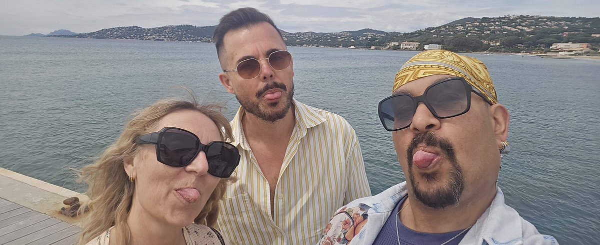 AffortitMichael's tweet photo. Merci pour ces deux dernières semaines qui m'ont reboosté ❤️❤️❤️
My Queen ❤️ Mon Aphrodite ❤️ Ollie ❤️ My Wife ❤️ https://t.co/5JXy3I4yrx