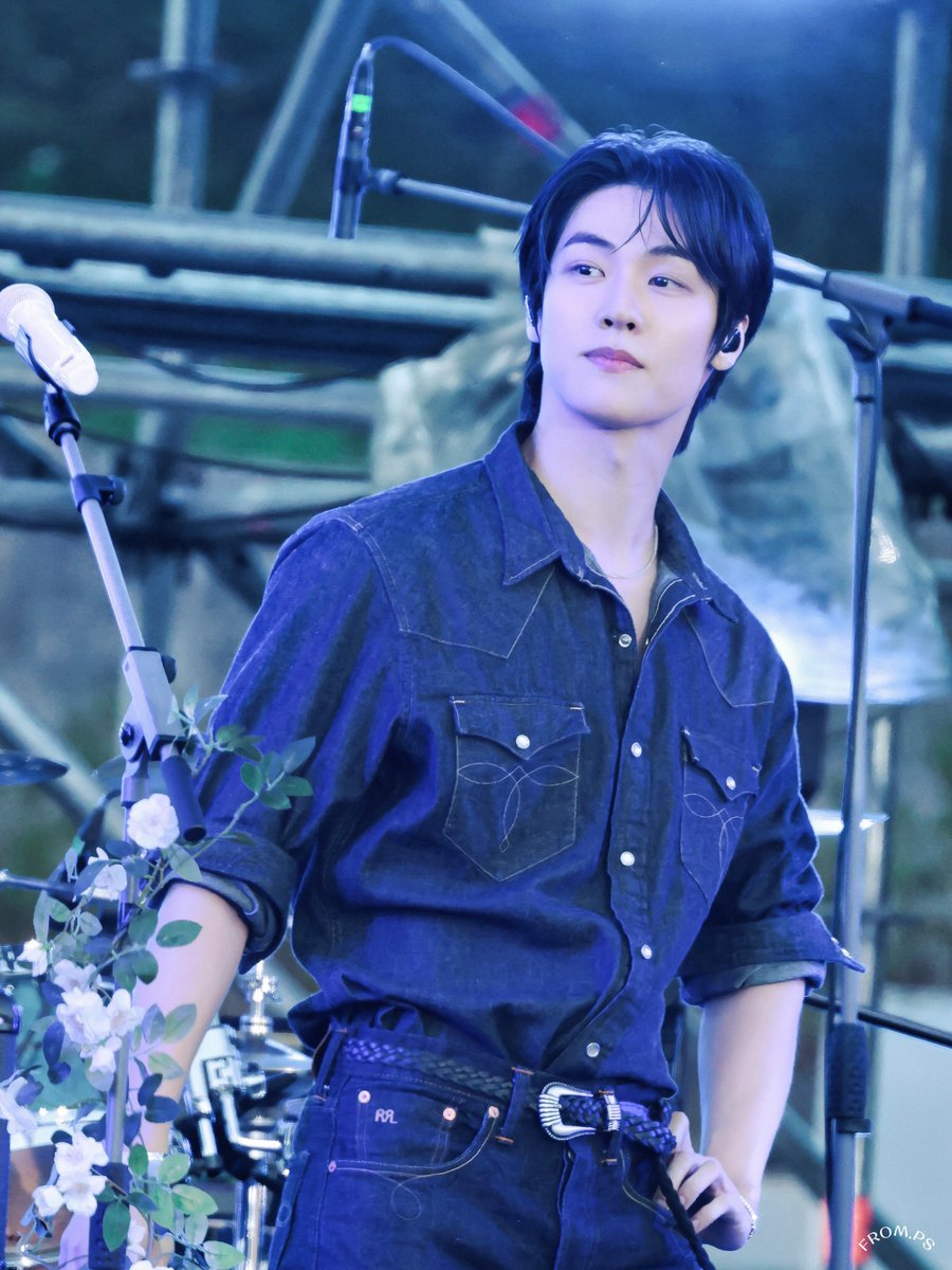 FromHYUB's tweet photo. 무대 첫 등장부터 용안이🙊😍🥹

26.05.30 📸 뷰티풀 민트 라이프 2026
#NFlying #엔플라잉 #이승협 #LeeSeungHyub #뷰민라 https://t.co/GzFFIxohg2