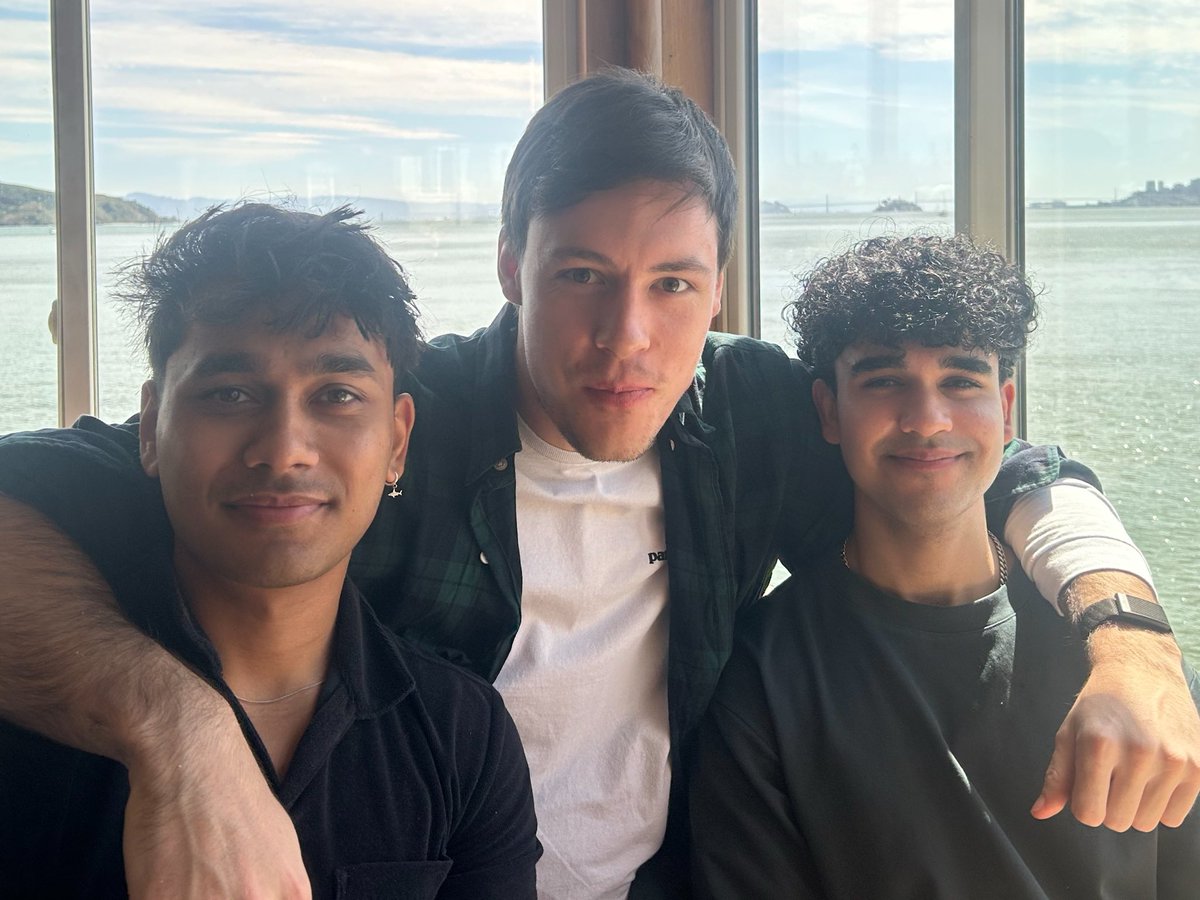 gauravsbuilding's tweet photo. We went from $0 to $1m ARR in two months, and it almost never happened.

Here's the story:

When we first started Fastlane, we applied to a startup accelerator in Australia.

The interviewer asked us "where do you see yourself in 3 months?" and we said "in our own office, doing-". But before we even finished our sentence, the interviewer scoffed and said "in your own office?".

Embarrassed, we quickly retracted: " haha, okay, maybe in a garage then". The interviewer said "yeah, that's more likely".

We wrapped up the call not even knowing what to think. We knew that building a startup in Sydney was going to be difficult, but this was on an entirely different level to the basic "tall poppy syndrome" you always hear about.

Our ambition, to simply be in our own office, was cut down the second it was even suggested.

6 weeks ago, we took a bet on ourselves, and flew to SF with practically no plan.

Today, I'm proud to say that in just 2 months, we've crossed $1m ARR building Fastlane.

We have 20,000+ businesses that trust us to help show the world what they've built. We've grown 60%, week on week, for the past 12 weeks straight. We've done 20 million views on product launches in the past week alone.

I'm not writing this to show off, or to brag. I know there's so much more to go, and it feels like we've barely even started.

I'm also not writing this to try shit on Australia. We've had amazing support here from people who genuinely believed in us.

I just want to simply demonstrate what could've happened if we listened to those around us. People can make you feel so small, and I'm so grateful that we didn't.

Love you boys @jock_ferguson @shwarmadev 🤍