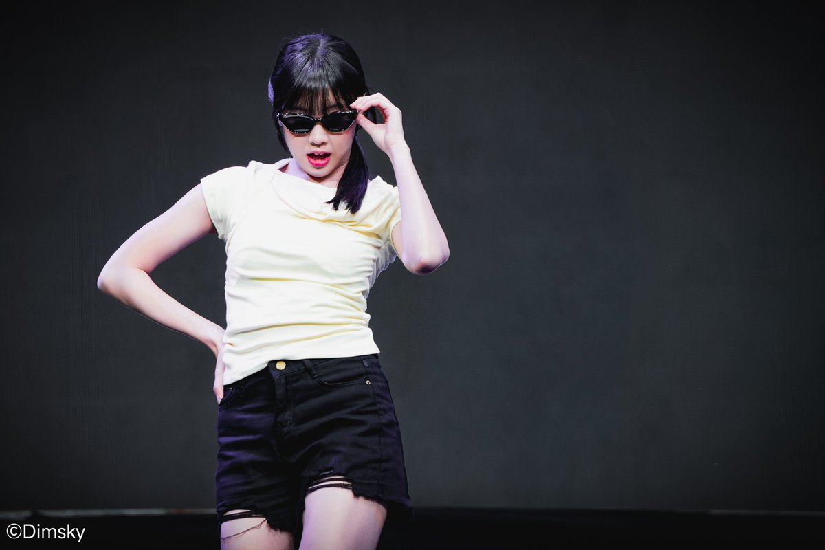 23.05.2026 | Happy #JemiMonday slayyy😎 @JE_JemimaJKT48 at Love