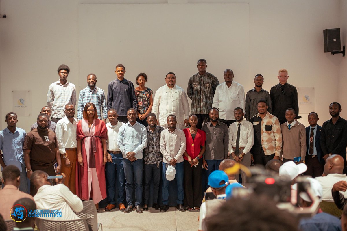RNECOFFICIELLE's tweet photo. Réunis à Kinshasa sous l’initiative de la RNEC, les coordonnateurs et vice-coordonnateurs des étudiants de la RDC réaffirment leur attachement à la paix, au dialogue, à la tolérance et au respect des institutions de la République.
@AlexBukasa01 https://t.co/Eb0wbqL86C